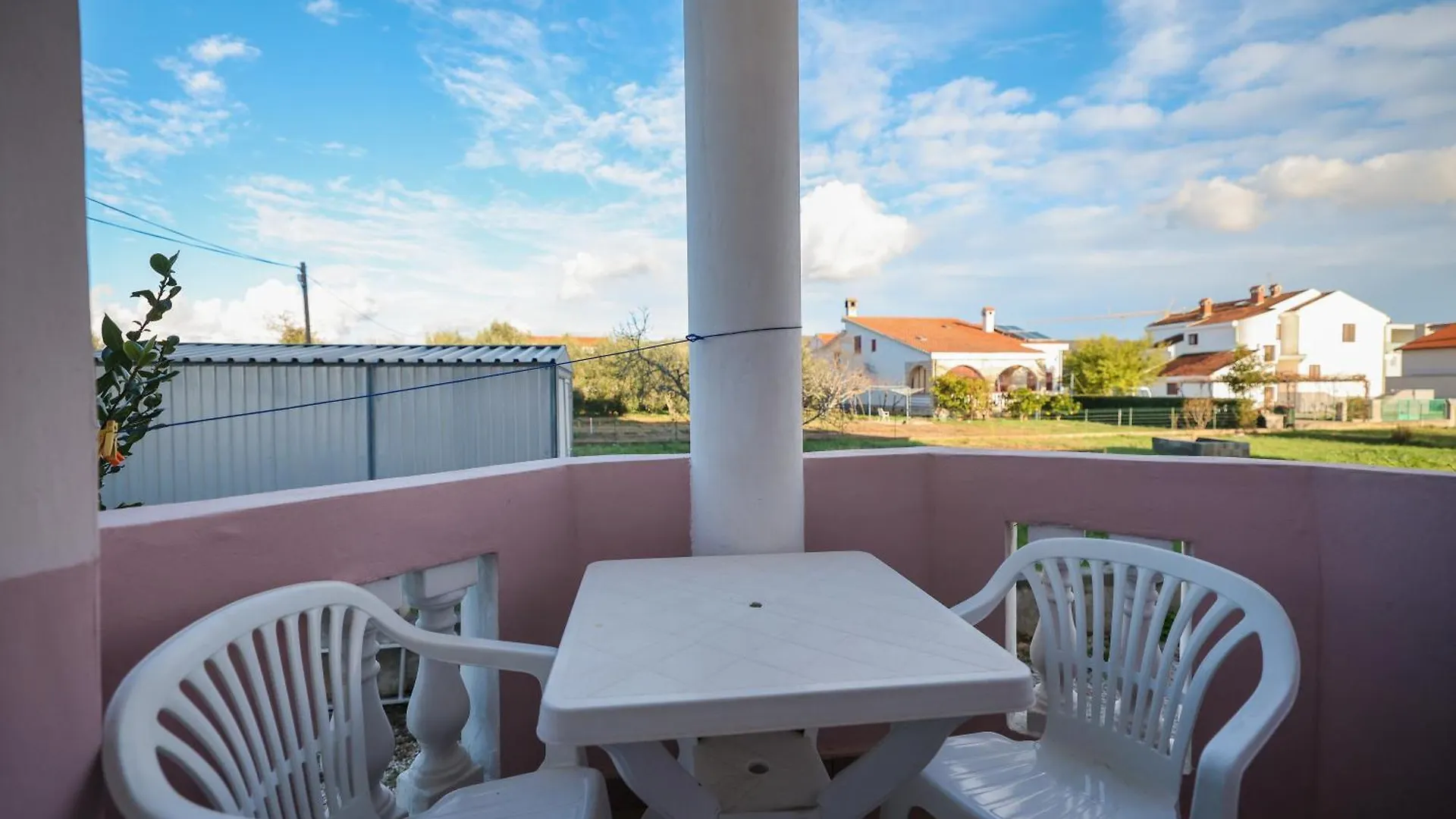 Beachfront Apartments Jermen Sukošan