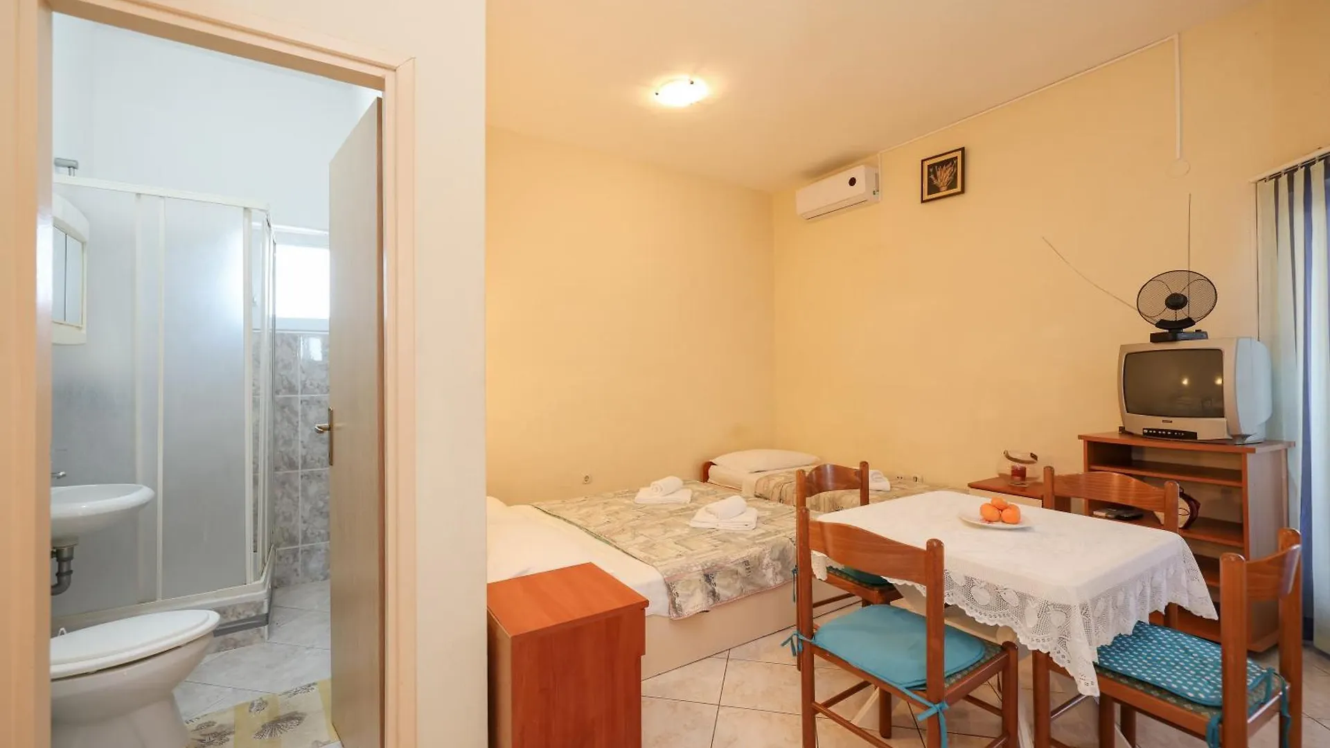 Beachfront Apartments Jermen Sukošan